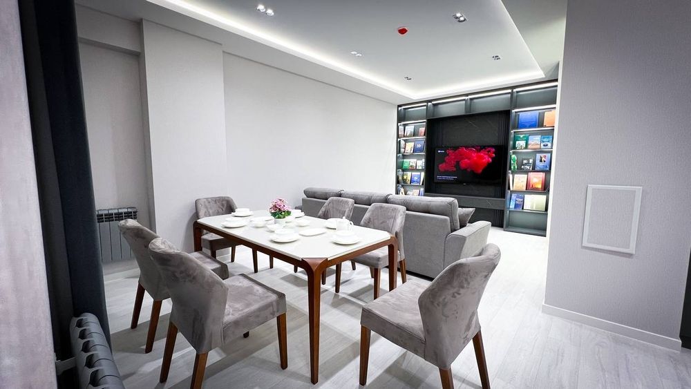 Сдается 3/10/25_96 кв.м. HI-TECH_Новостройка АКАЙ СИТИ /долгий период