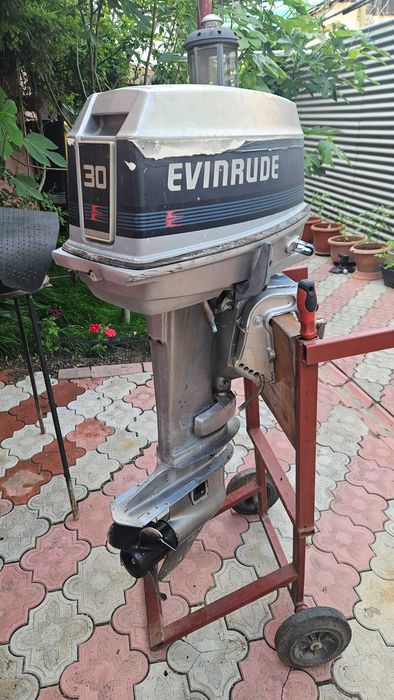 motor de barca Evinrude