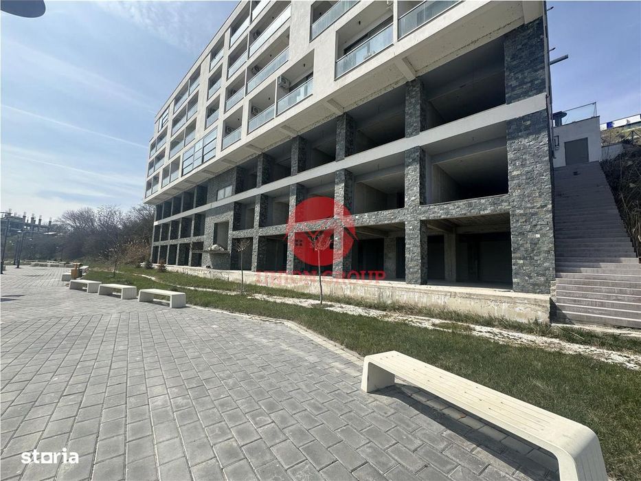 Spatiu Comercial Eforie Nord cu Intrare Directa din Promenada, Situat
