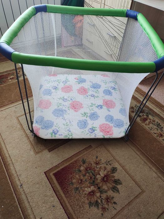 Манеж детский в отличном состоянии