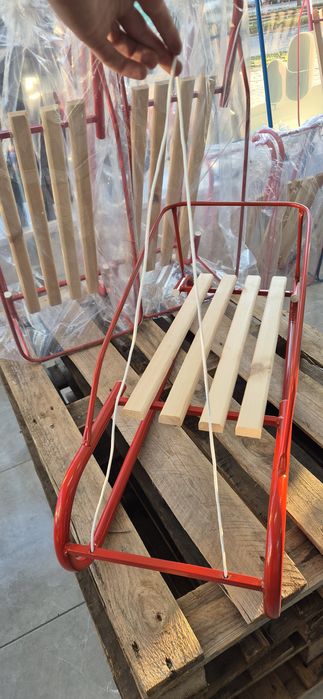 Метална детска шейна червена