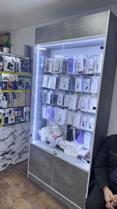 Продам готовые витрины