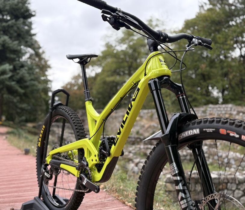 Evil Insurgent Carbon Ultimate Enduro