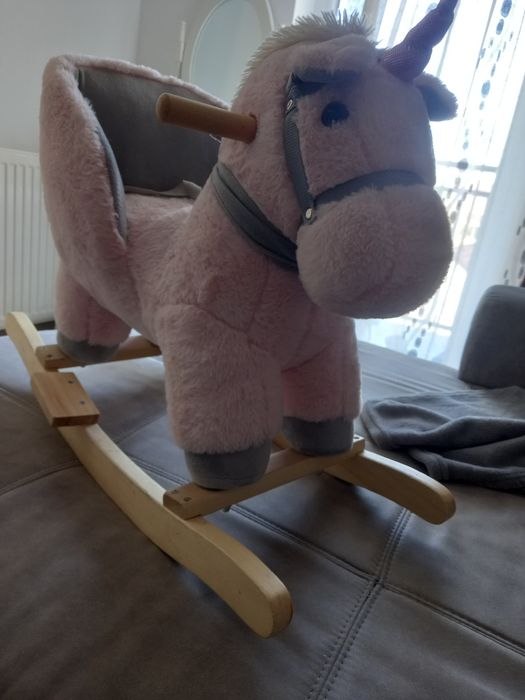 Unicorn balasoar plus cu sunete