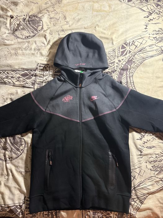 Nike Tech Fleece Windrunner x Central Cee