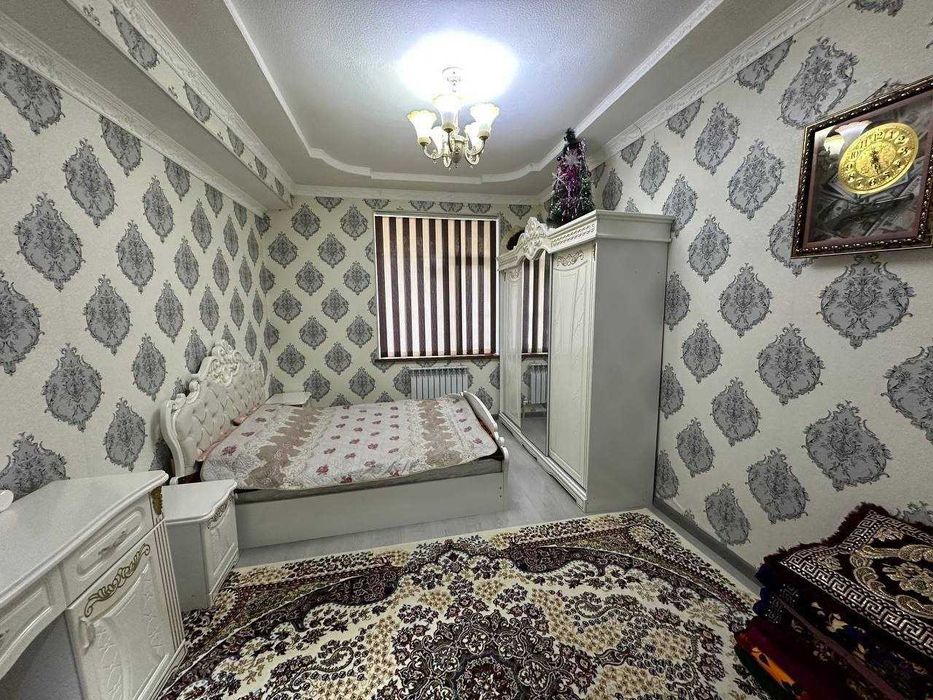 Срочно! Продаётся 4х комнатная квартира на первом этаже!