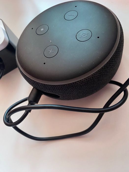 Това е Amazon Echo Dot