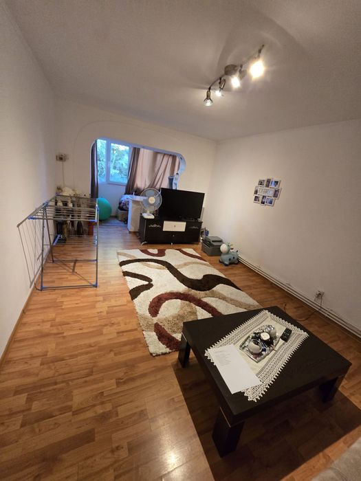 Apartament 3 camere decomadat