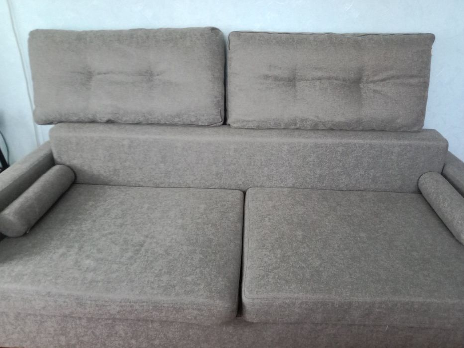 Продам трехместный диван