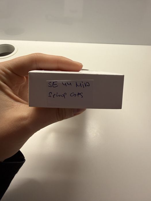 Apple Watch SE (Gen 2) 44mm Midnight Al Midnight SL GPS