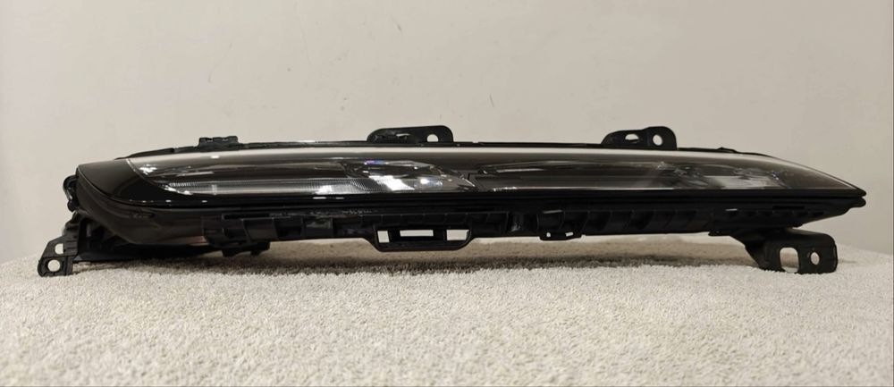 Десен Горен Фар BMW G70 i7 Crystal Swarovski Кристал Сваровски Led Crystal Swarovski BMW Seria 7 G70  EU