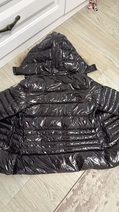 Geaca Moncler cu blana naturala