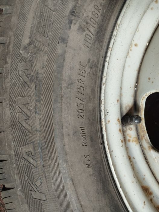 Продам диск с шиной на Газель