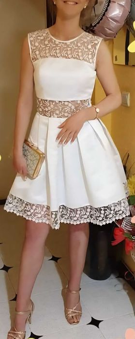 Официална бяла рокля с дантела