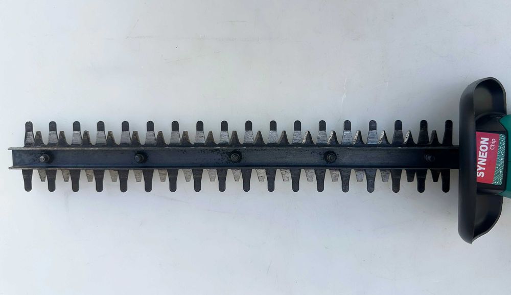 Акумулаторен тример Bosch Easy GrassCut 12-23 с храсторез AHS 35-15 Li