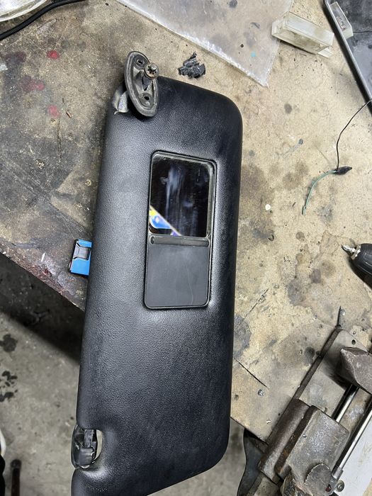 Козырьки е34 черные