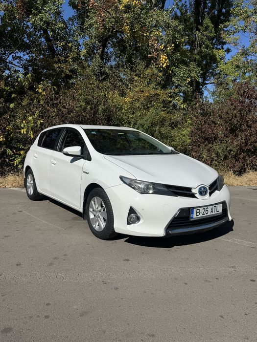 De vanzare Toyota Auris Hybrid