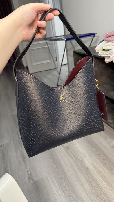 Оригинальная сумка Tommy Hilfiger (срочно)