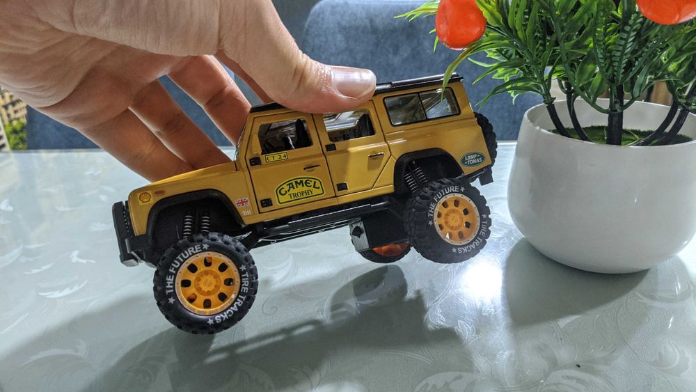 Машина металлическая оригинальная редкостная Land Rover