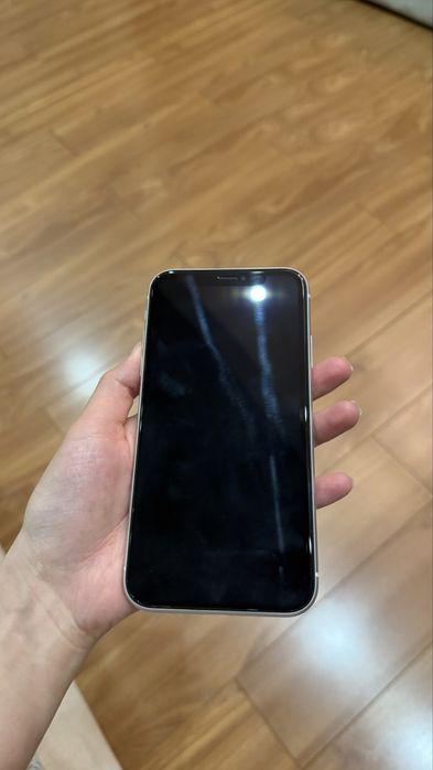 iPhone XR 128GB White