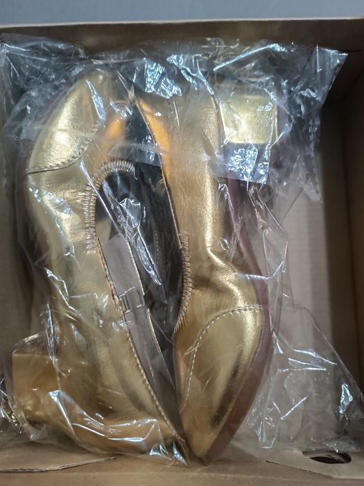 Продам туфли золотистый для танцев