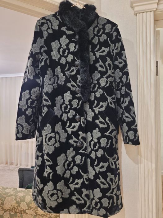 Продам пальто ,Астрия