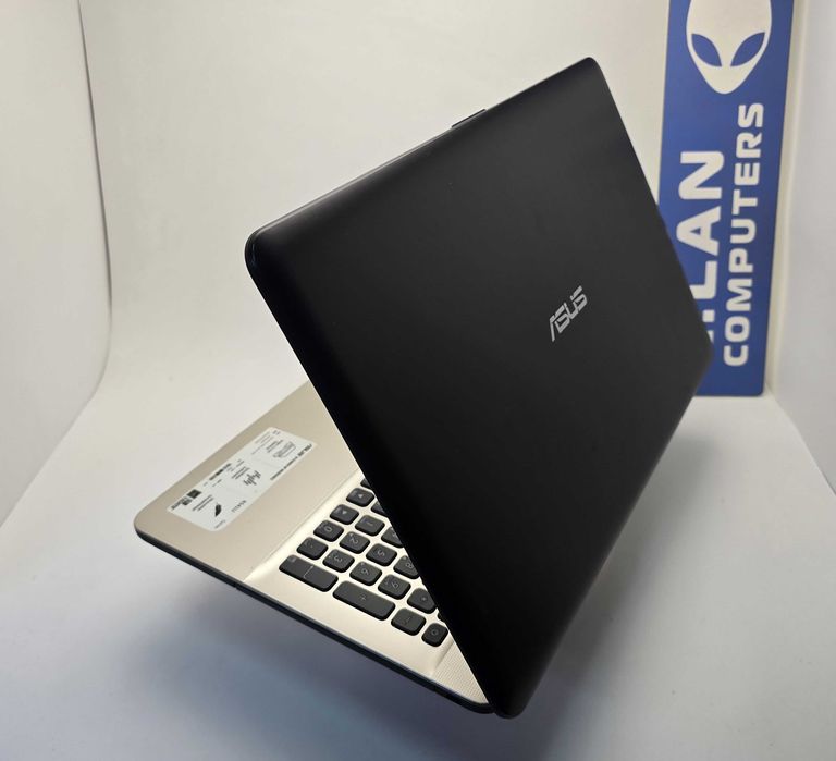 Asus R541U      i5 7200U/12GB/250SSD/Nvidia 920M-2GB/FHD