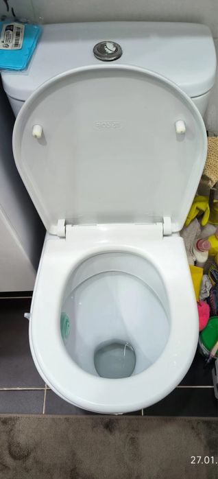 Унитаз в хорошем состоянии