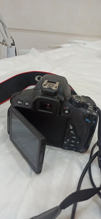 Фотоаппарат Canon 700D
