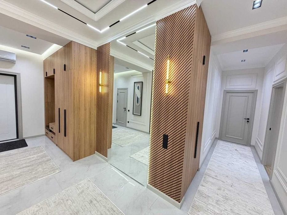 ' ЖК Mega Dom Циолковский, 4 комнатная квартирв. ПРОДАЕТСЯ. 72 м2.