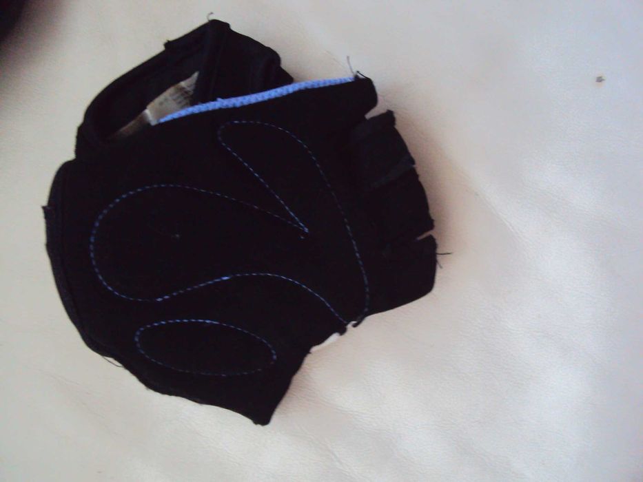 Велосипедна каска със сигнални лампички