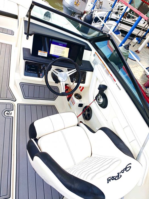 barca searay 210 spx  2022