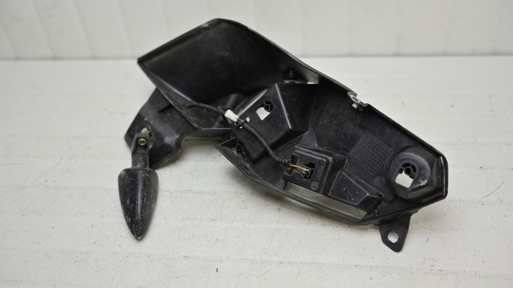 Deflector Carena Aer Stanga Cu Semnalizare Yamaha YZF-R125 2008 - 2012