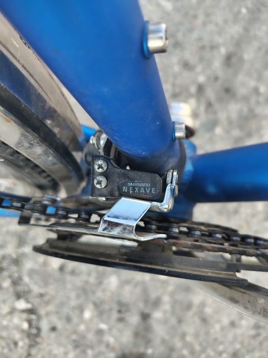 Bicicleta Taos cadru de aluminiu foarte ușoară. Roti 28