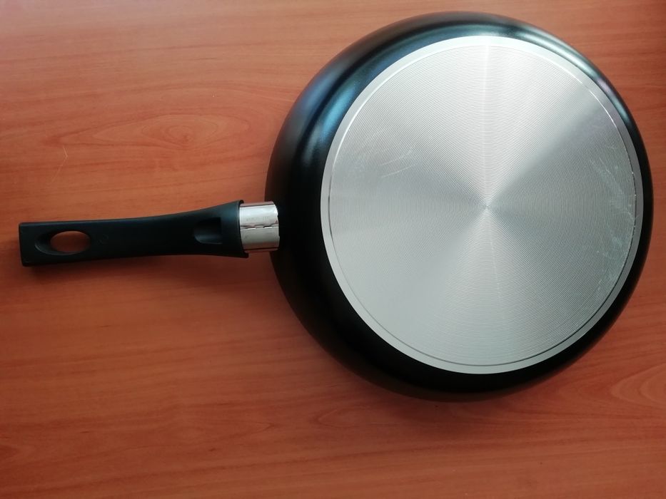 Алуминиев тиган 28 см, нов