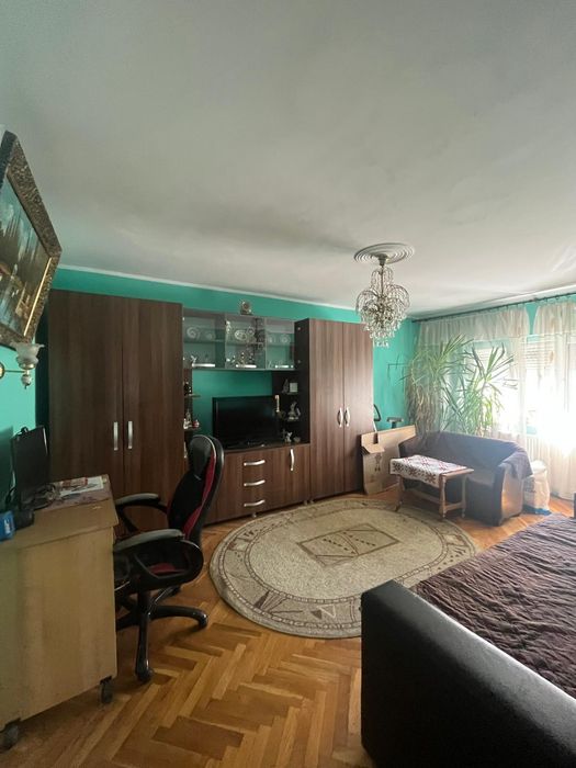 Apartament de vânzare DECOMANDAT zona Confecții Arad, 2 camere