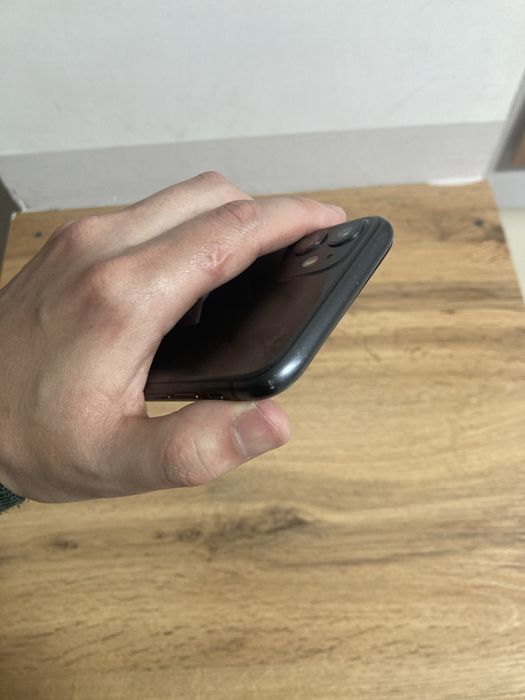 iPhone 11 АКБ:100%