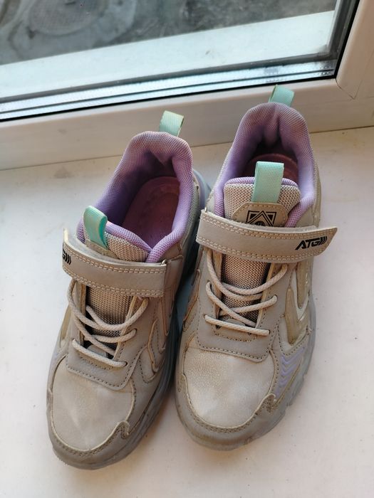 Кроссовки в хорошем состоянии