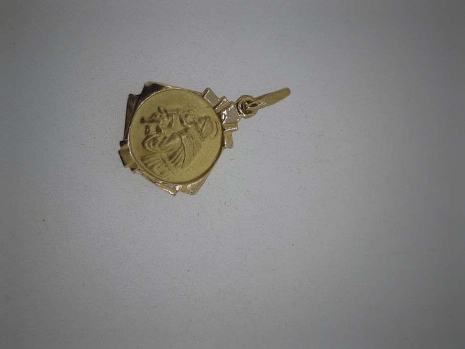 Pandantiv cu doua fete aur 18k 1.24gr (r)