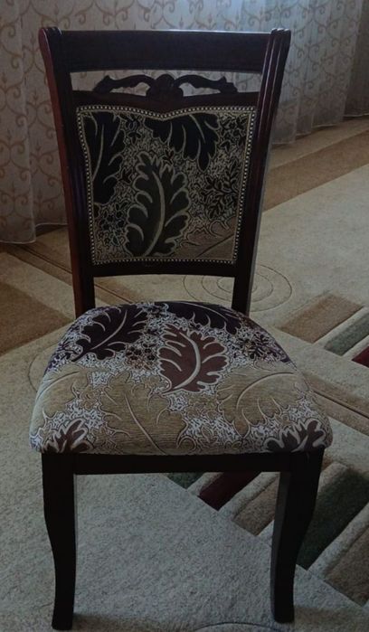 Продам стол ручной работы со 20 стульями
