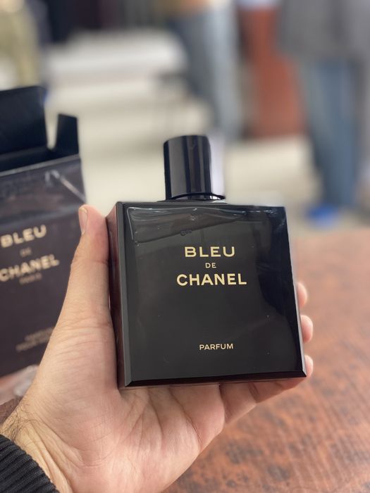 Chanel blue parfum France