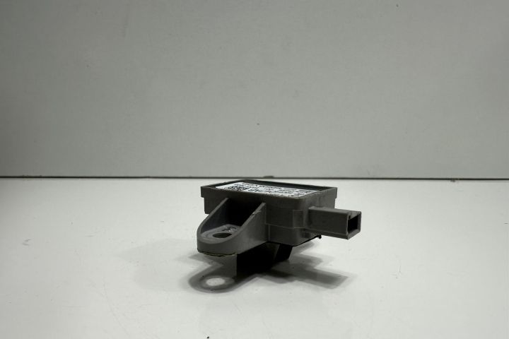 Senzor impact A2048210651 Mercedes-Benz C-Class W204/S204