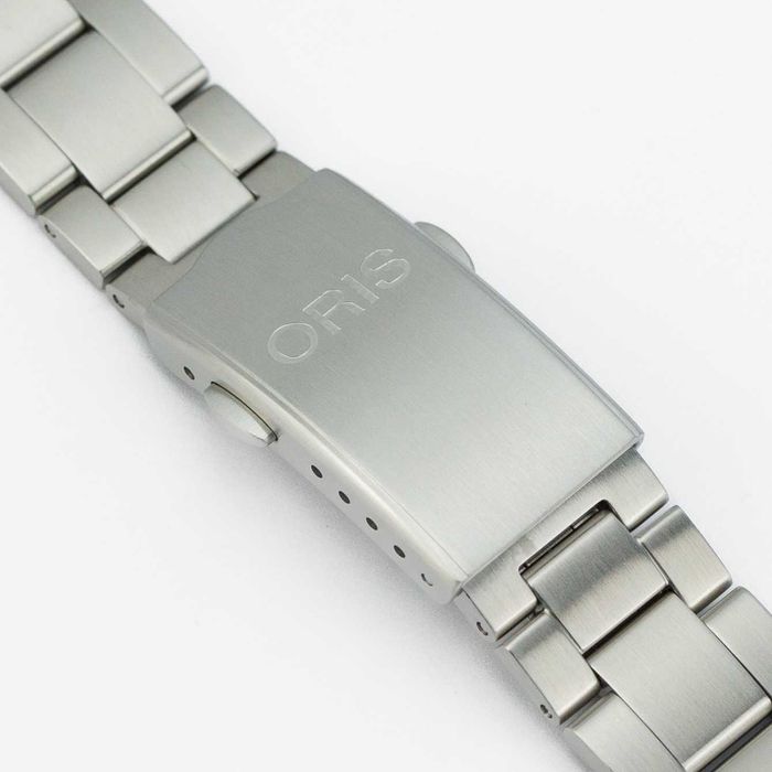 Oris Divers Sixty-Five 01 733 7720 4057-07 8 21 18 Green dial