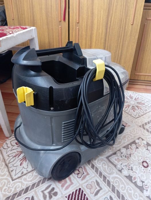Моющи пылесос Karcher сатлад