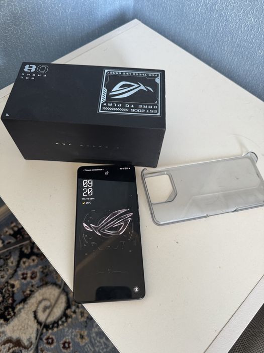 Asus rog phone 8 16/256