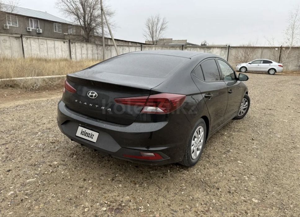 hyundai elantra 2019