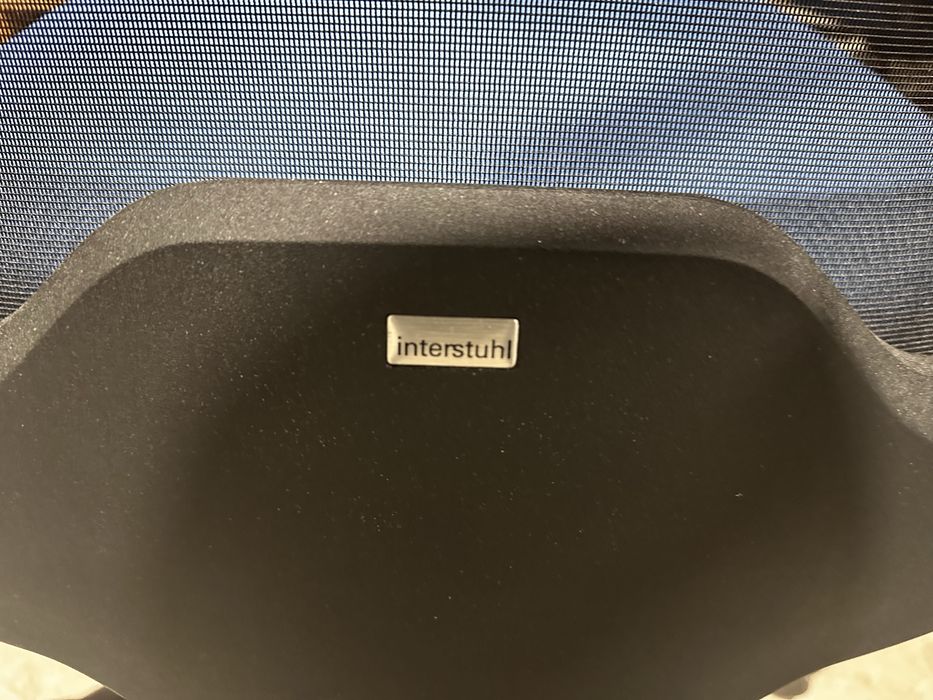 Ергономични офис столове Interstuhl – висок клас (20 бр.)