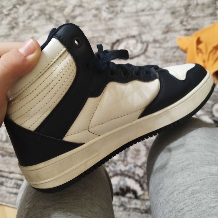 Нови обувки runners