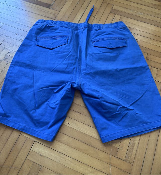 Pantaloni scurți de blug