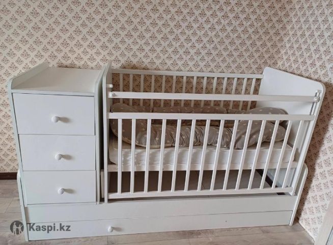 Продам кроватку трансформер до 15 лет